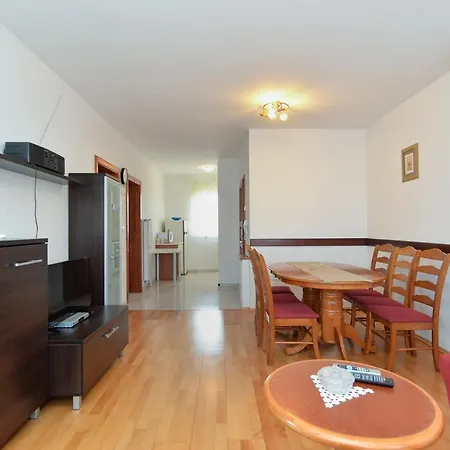Apartamento Mimoza 560